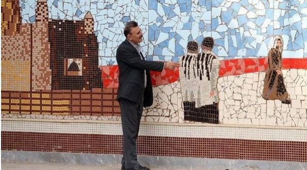 خودکشی یک جوان عرب در کنار نقش دیواری پاکسازی نژادی در احواز